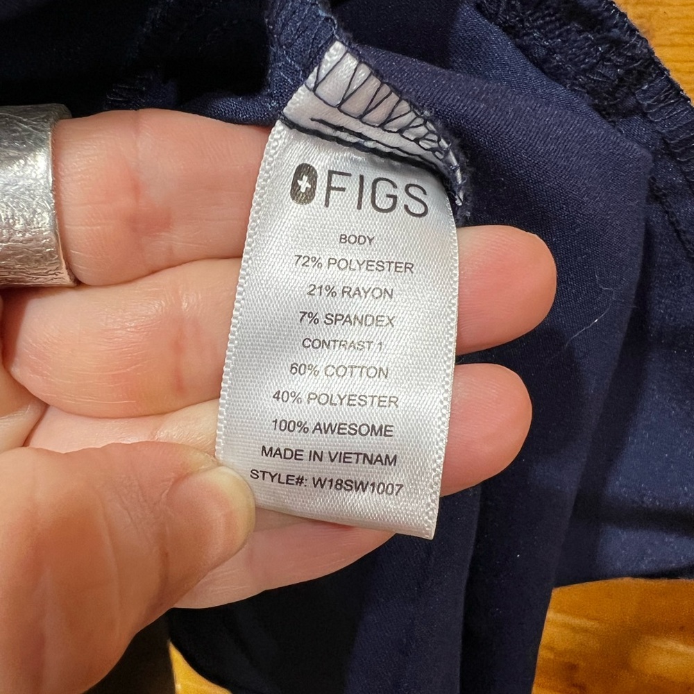 FIGS Matching Set Bellery Scrub Jacket + Kade Pants Set — Navy — Women’s Small - Picture 11 of 16